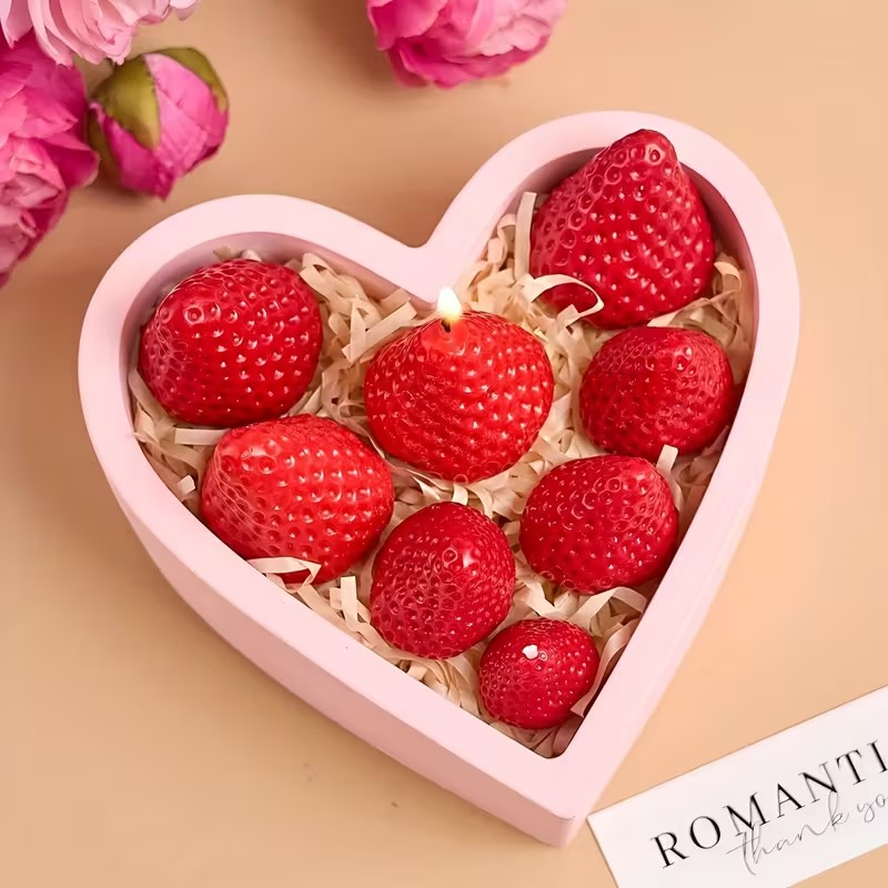 Strawberry Silicone Candle Mol - огляд і ціна Candle Making Items